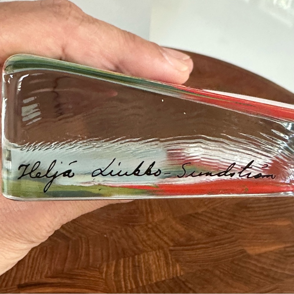 iittala Finland Signed Paperweight Helja Liukko
Sundstrom Finnish Tulips 6" - Picture 10 of 11